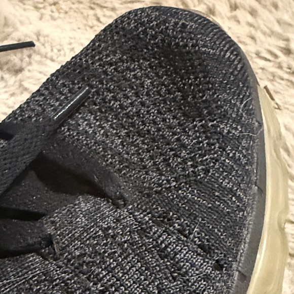 Nike - Picture 4 of 4